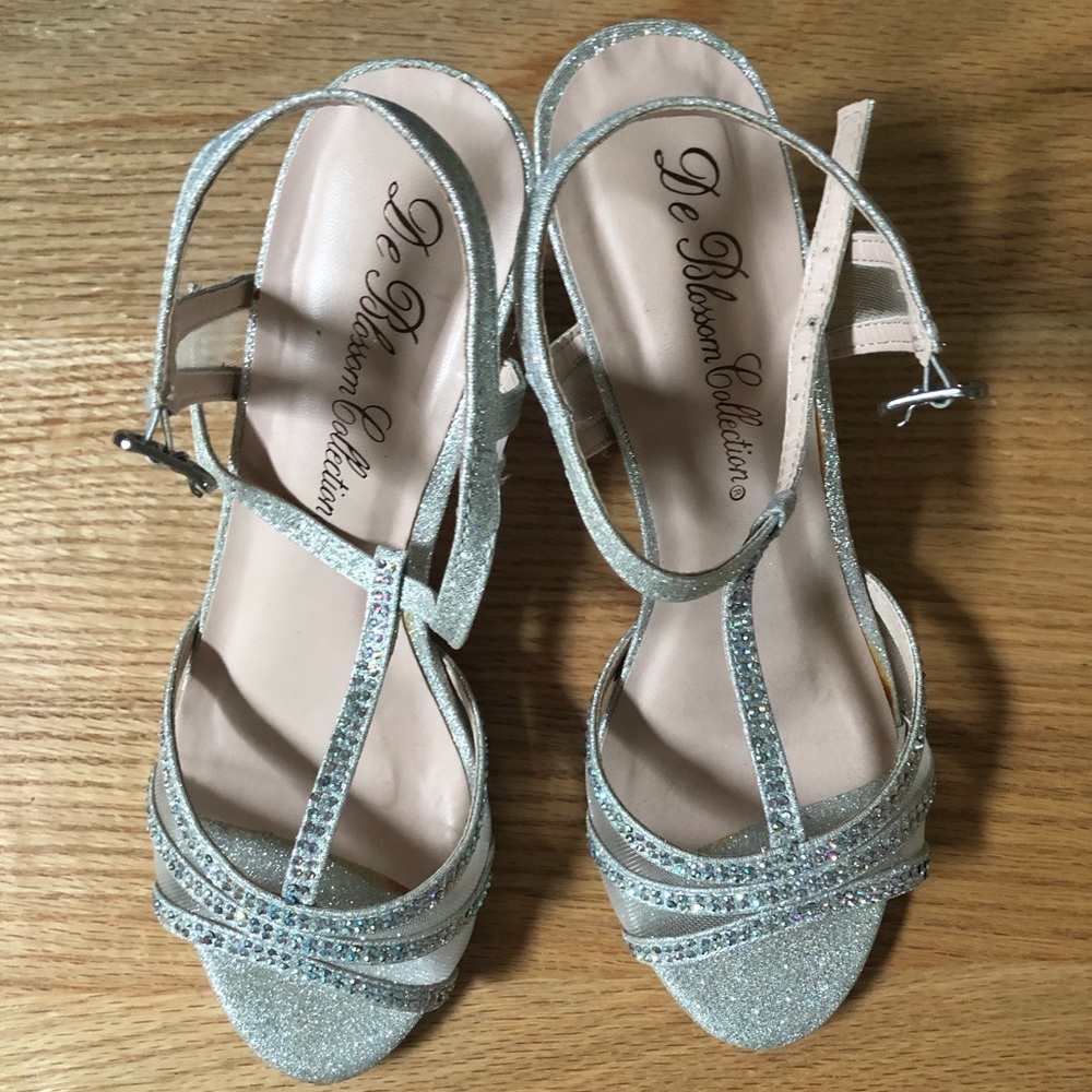 Womens Size 7 - Sparkle High Heels